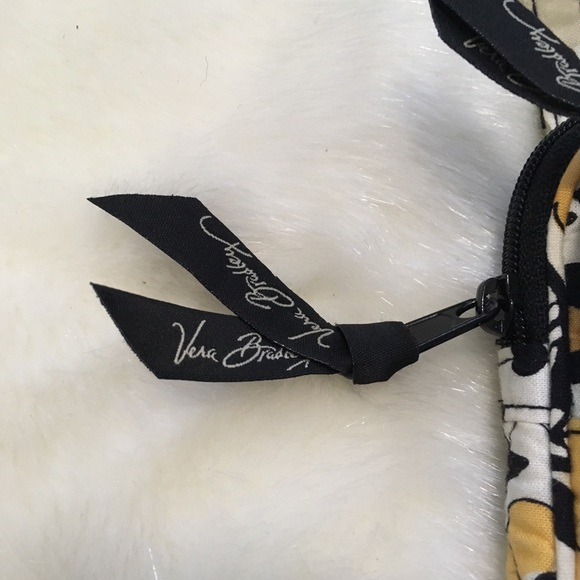 Vera Bradley CrossBody Bag - Picture 5 of 8